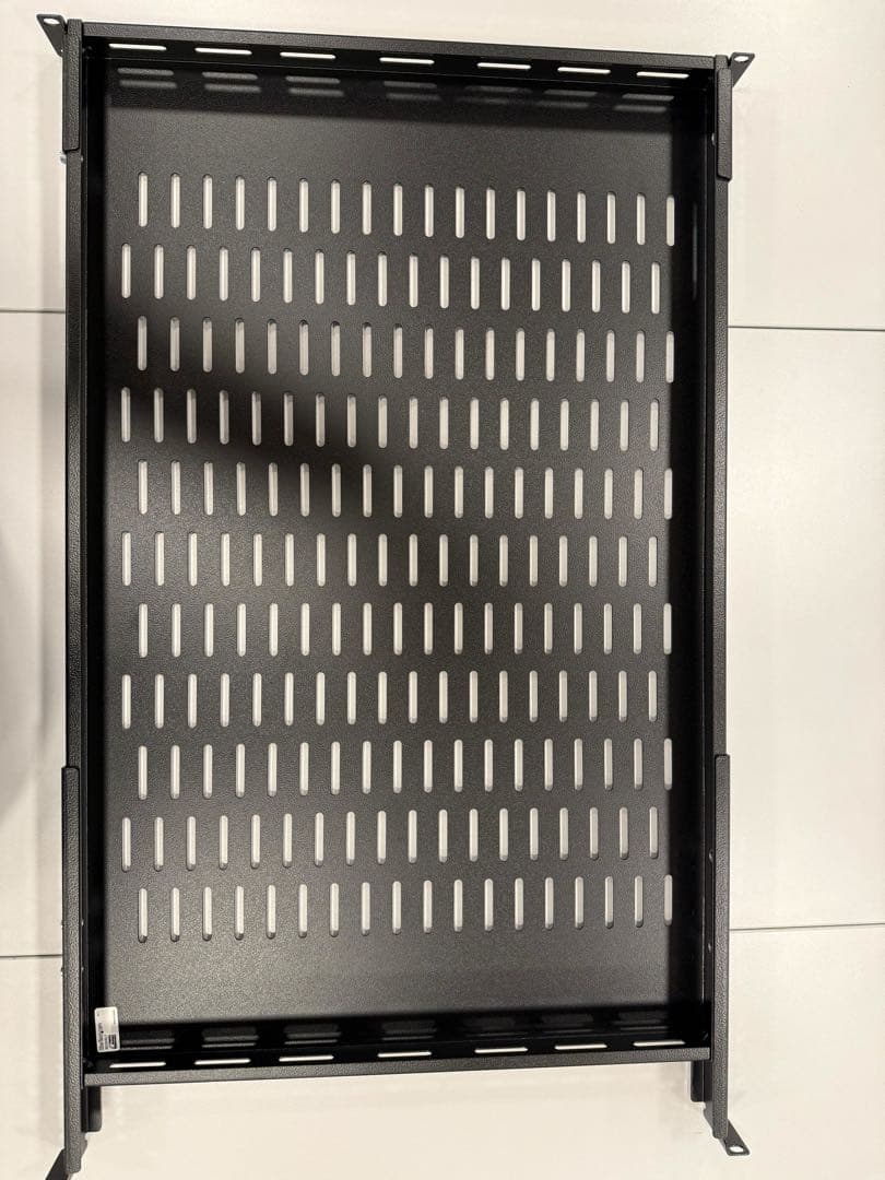 サーバーラック棚板 1U スリット付 奥行700mm　StarTech