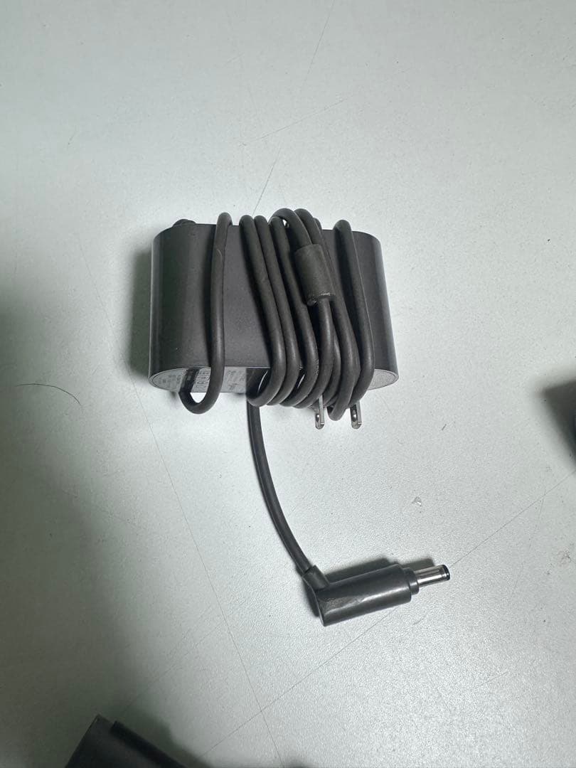 【純正•付属品付き】dyson ダイソン sv10 コードレスクリーナー