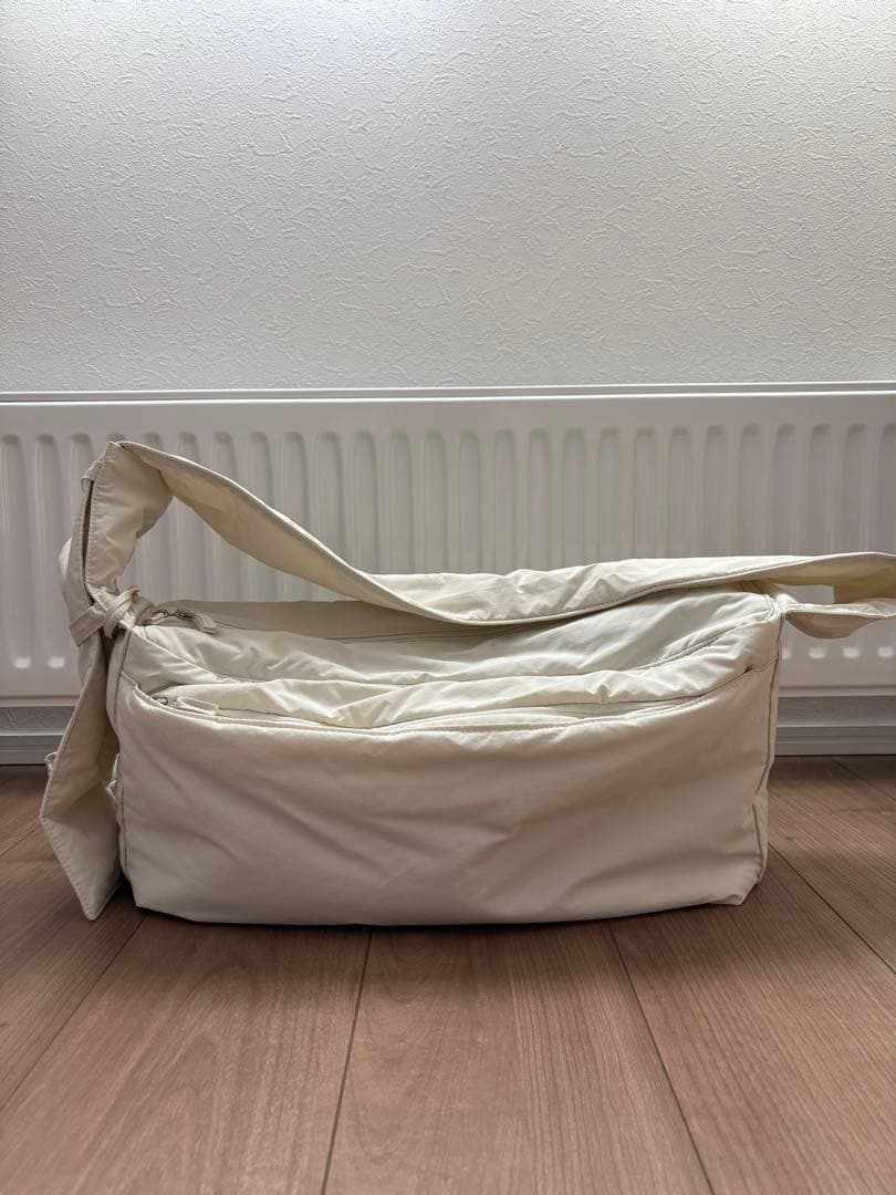 Marmot ETRE TOKYO PERTEXパディングショルダーバック