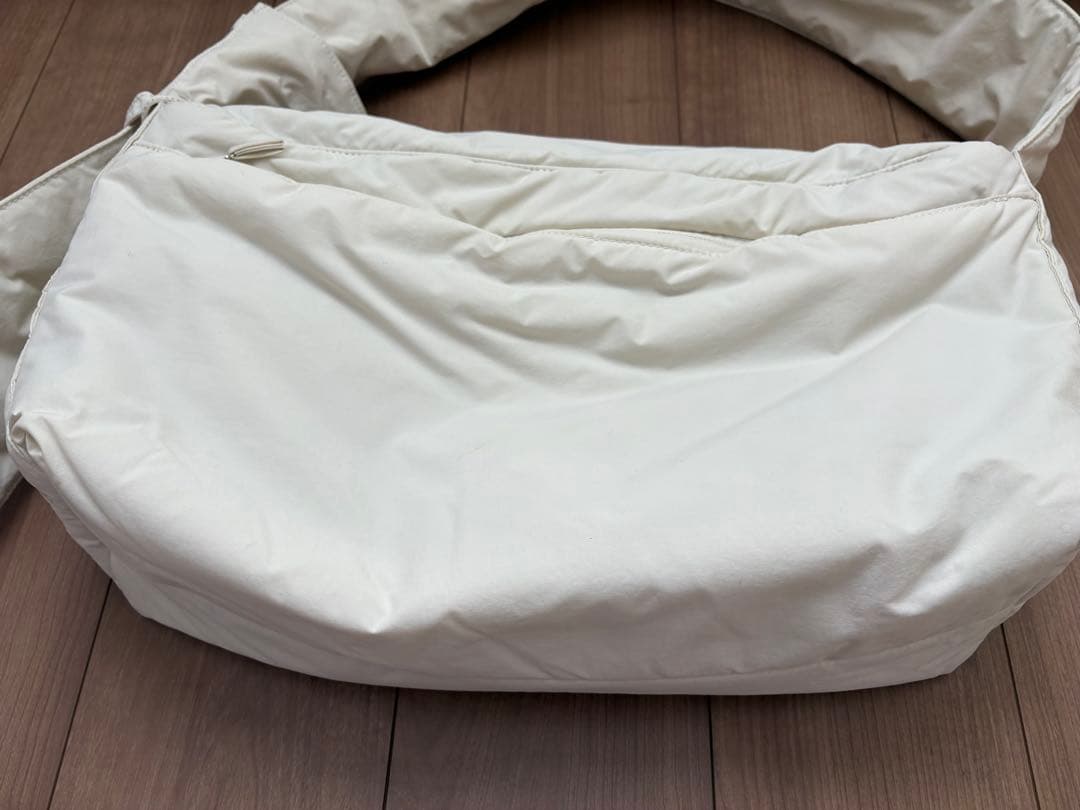 Marmot ETRE TOKYO PERTEXパディングショルダーバック