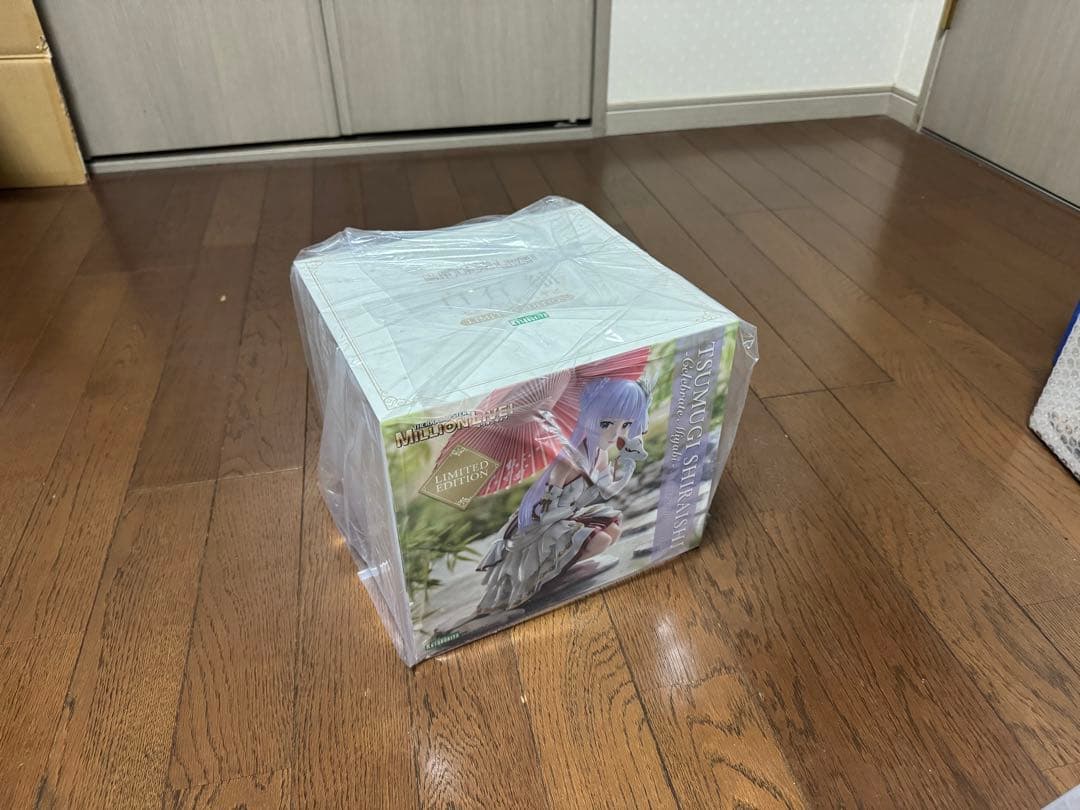 白石　紬　フィギュア　アイドルマスタ　初回限定版