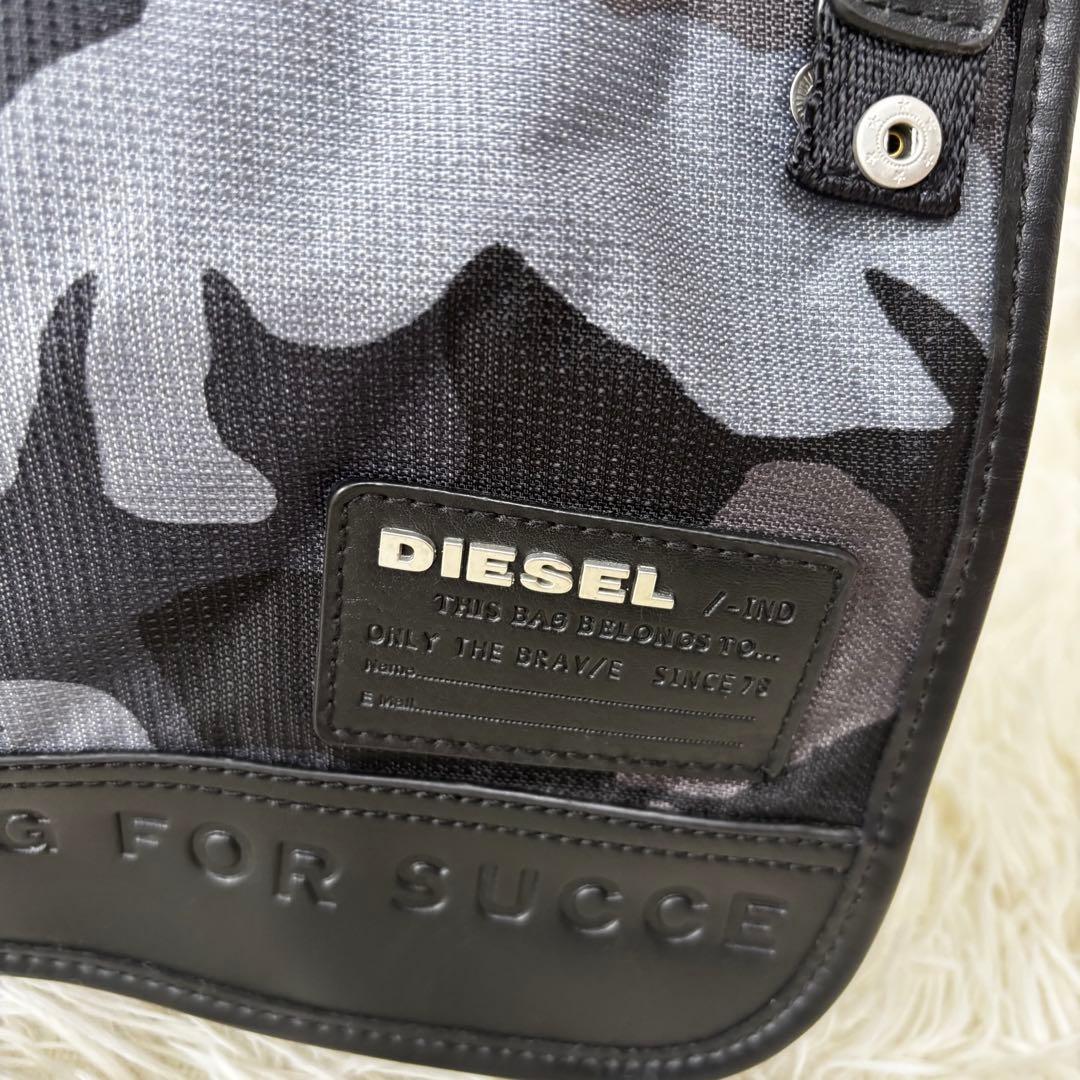 DIESEL✨大容量メッセンジャーバッグ　レザーナイロン　カモフラ　刻印　y2k
