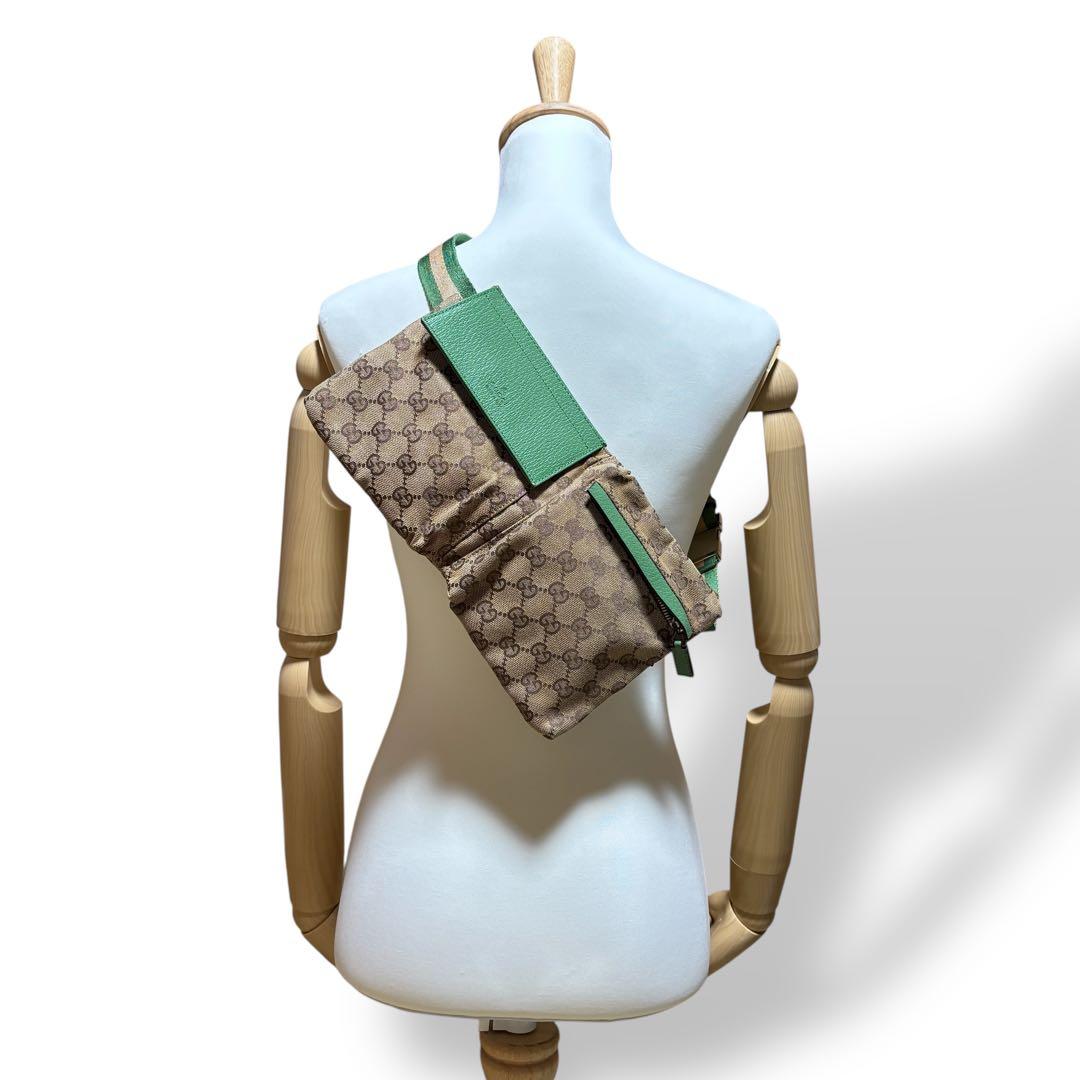 美品 GUCCI ボディバッグ キャンバス グリーン シェリーライン レザー