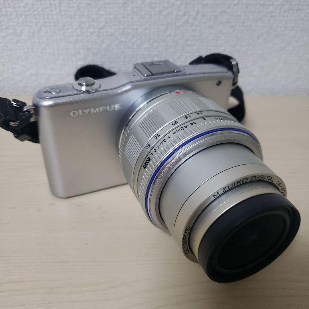 OLYMPUS E-PM1 シルバーミラーレス一眼