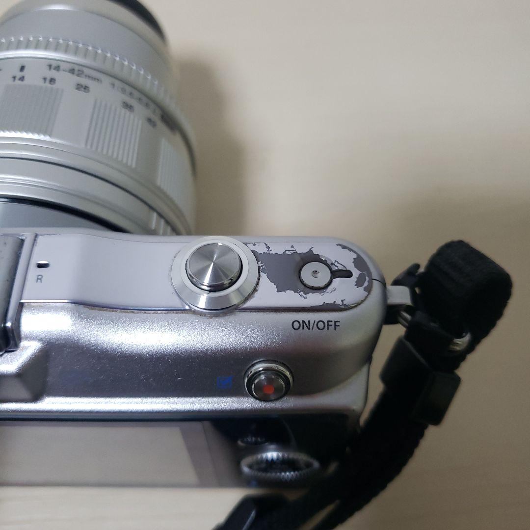 OLYMPUS E-PM1 シルバーミラーレス一眼