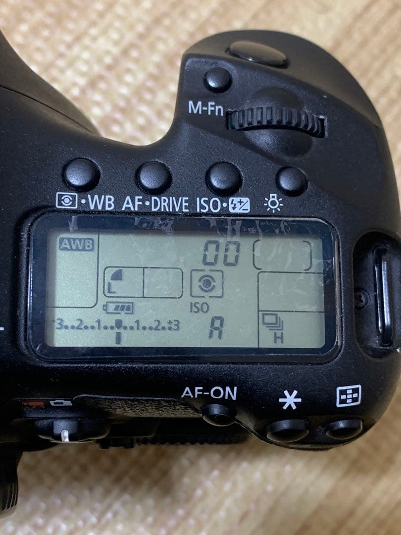 Canon EOS 7D デジタル一眼レフカメラ　シャッター30000回