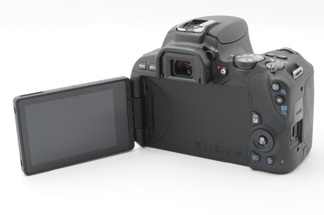 ☆新品級☆ハロウィンSALE☆ Canon EOS Kiss x9 ダブル