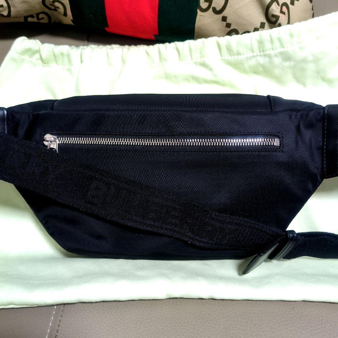 BURBERRY ソニー.ボディバッグ 黒