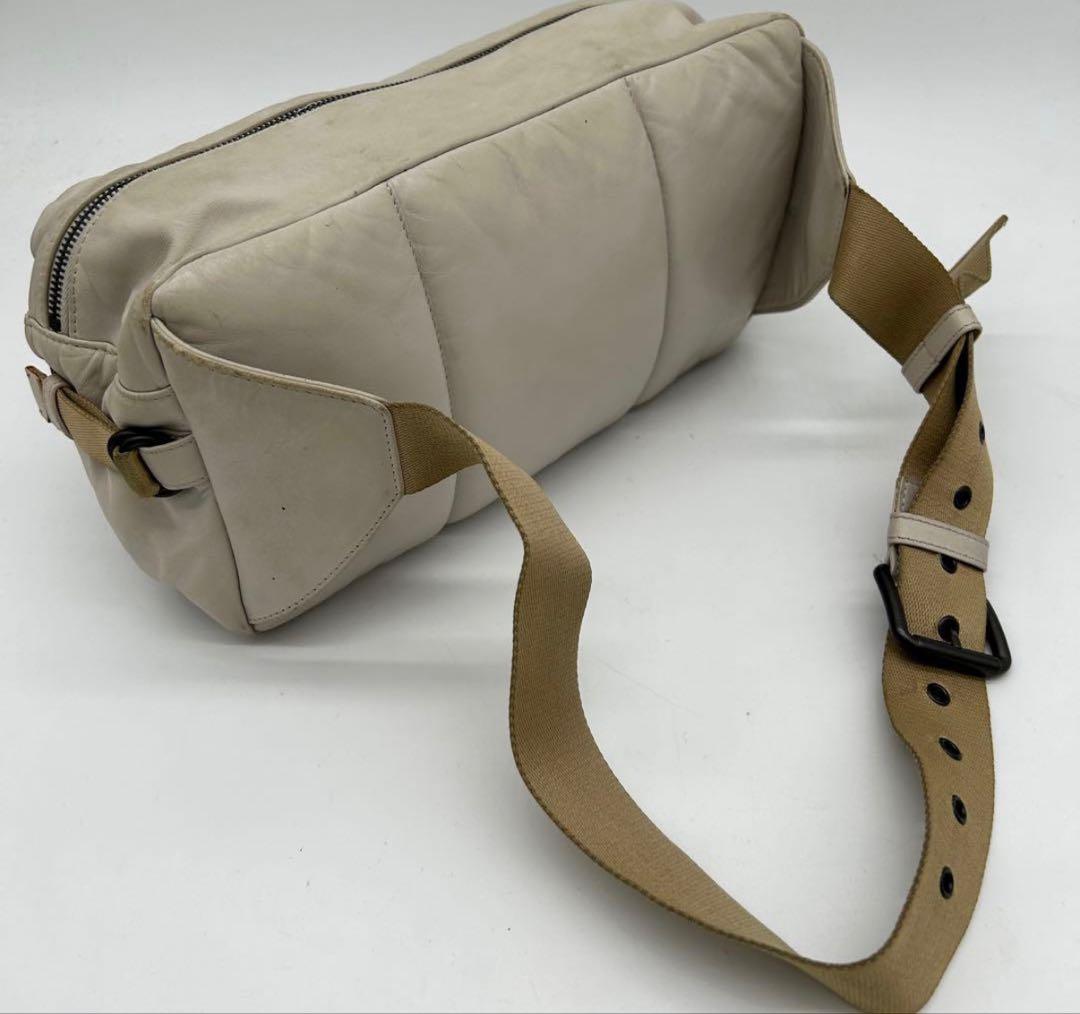 【良品】ボッテガヴェネタ ボディバッグ イントレチャート レザー アイボリー