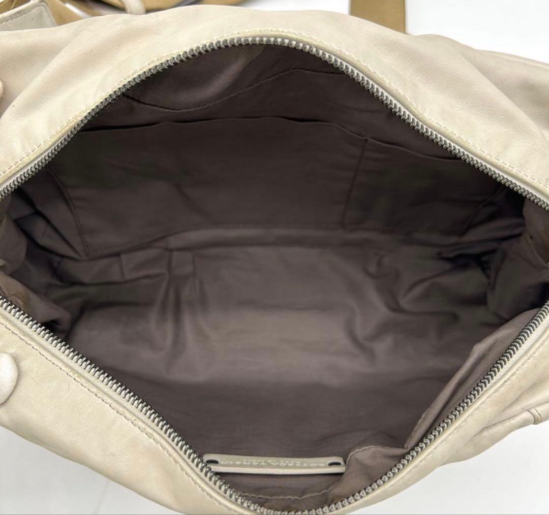 【良品】ボッテガヴェネタ ボディバッグ イントレチャート レザー アイボリー