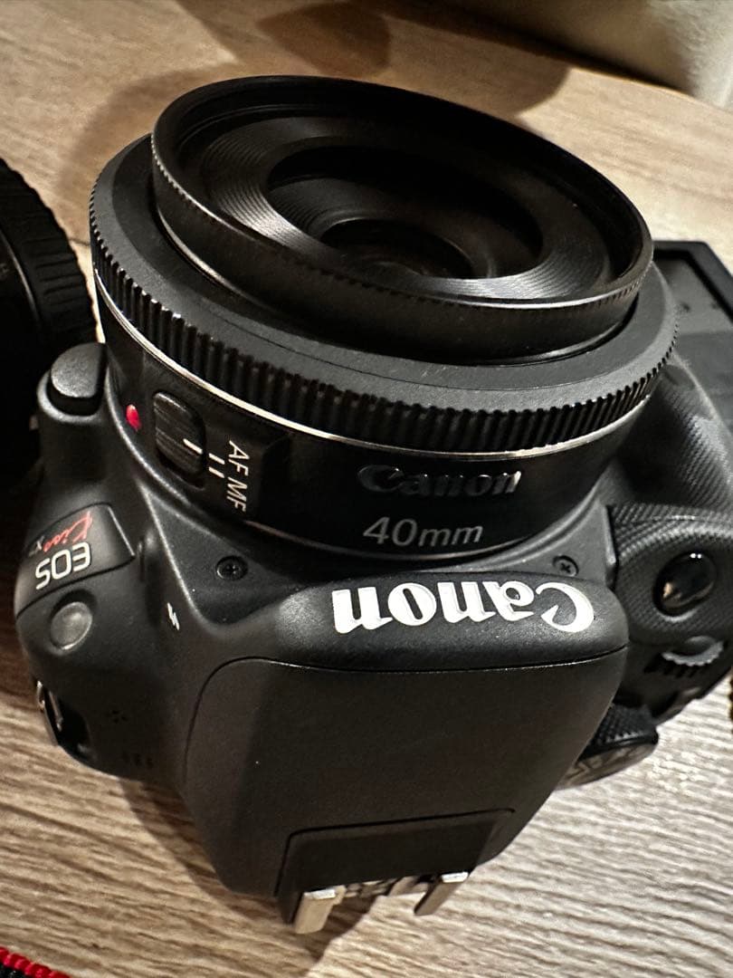 Canon EOS Kiss X7 ボディ＋単焦点レンズ2本セット