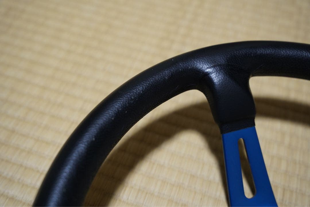 【正規品】MOMO mod.08 ステアリングホイール