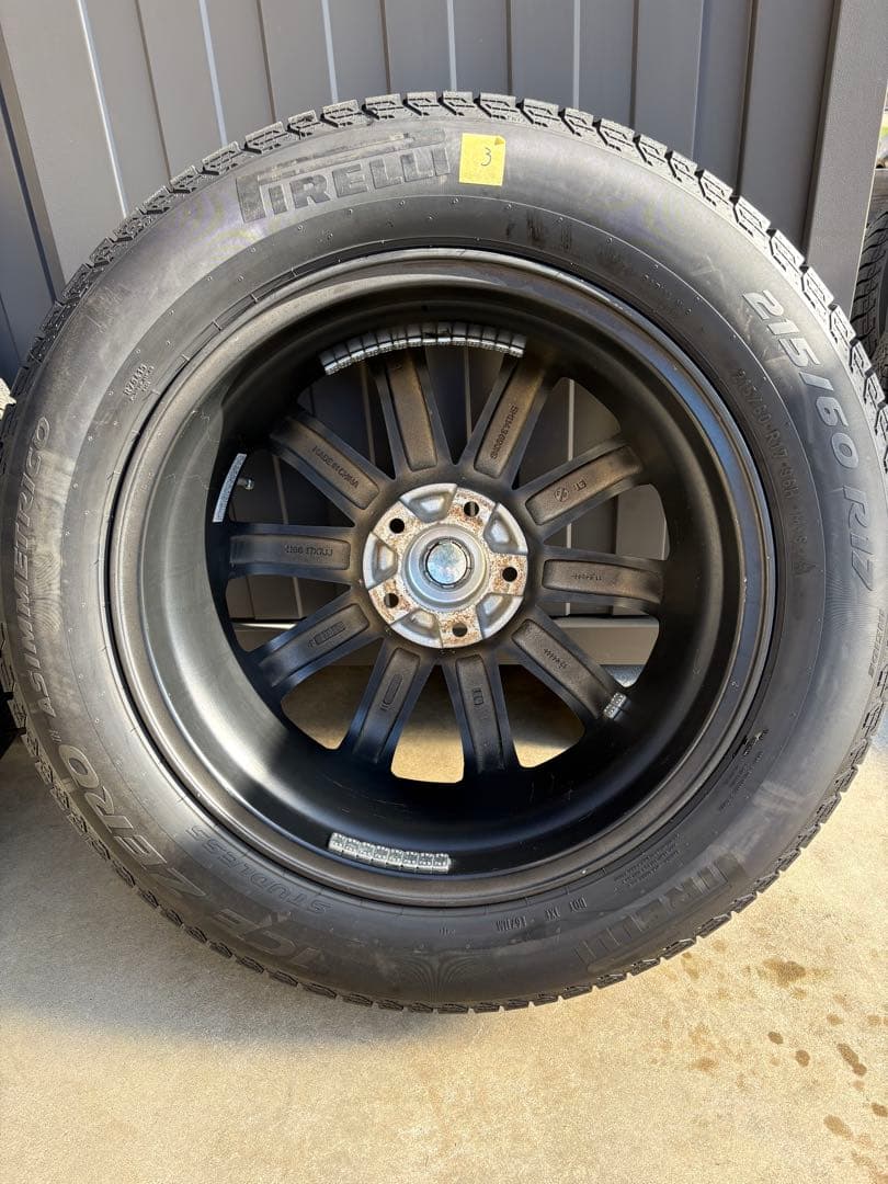 Pirelli 215/60 R17 スタッドレスタイヤホイールセット