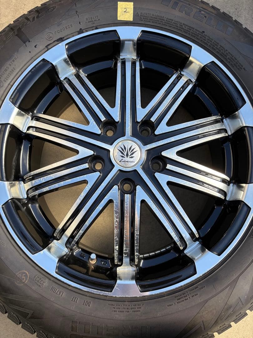 Pirelli 215/60 R17 スタッドレスタイヤホイールセット