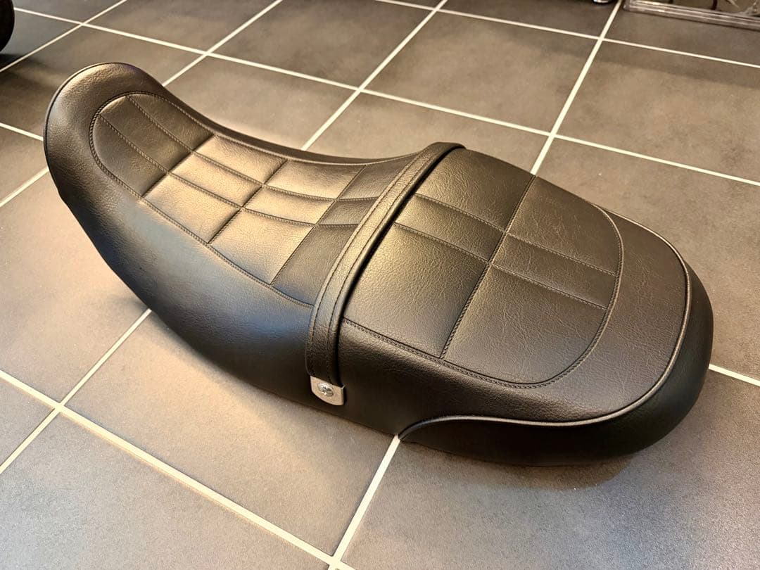 Z900RS 茗荷シート