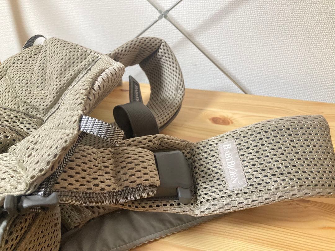 ☆超美品！ ベビービョルン 抱っこ紐 ワンカイエアー グレーベージュ 抱っこひも