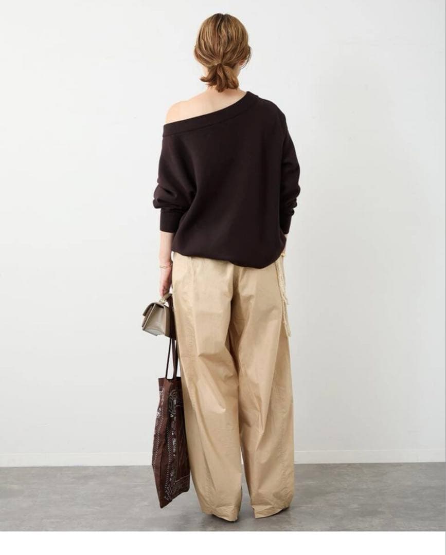 Relax オフショルダーニット【ブラウン】