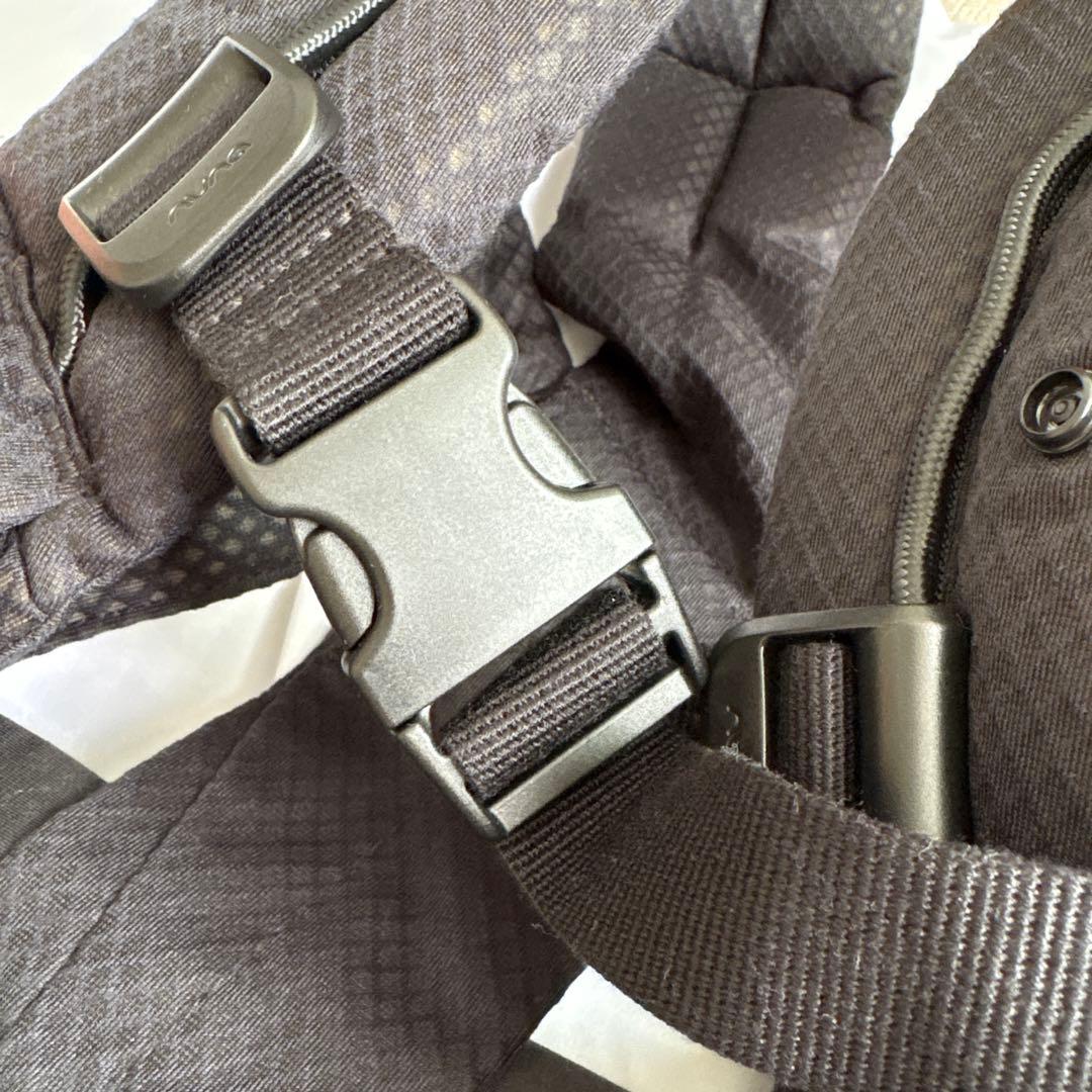 ヌナ　カドルクリック　抱っこ紐　ナイト