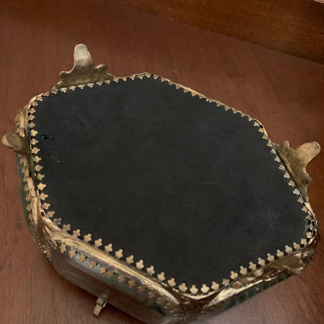 猫足＆ガラスのヴィクトリアン小物入れ