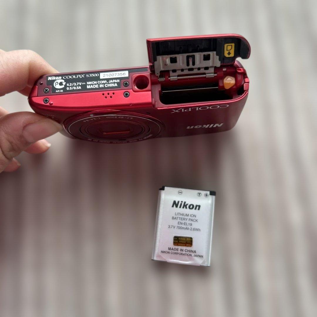 NIKON coolpix ニコン クールピクス　s3500 レッド