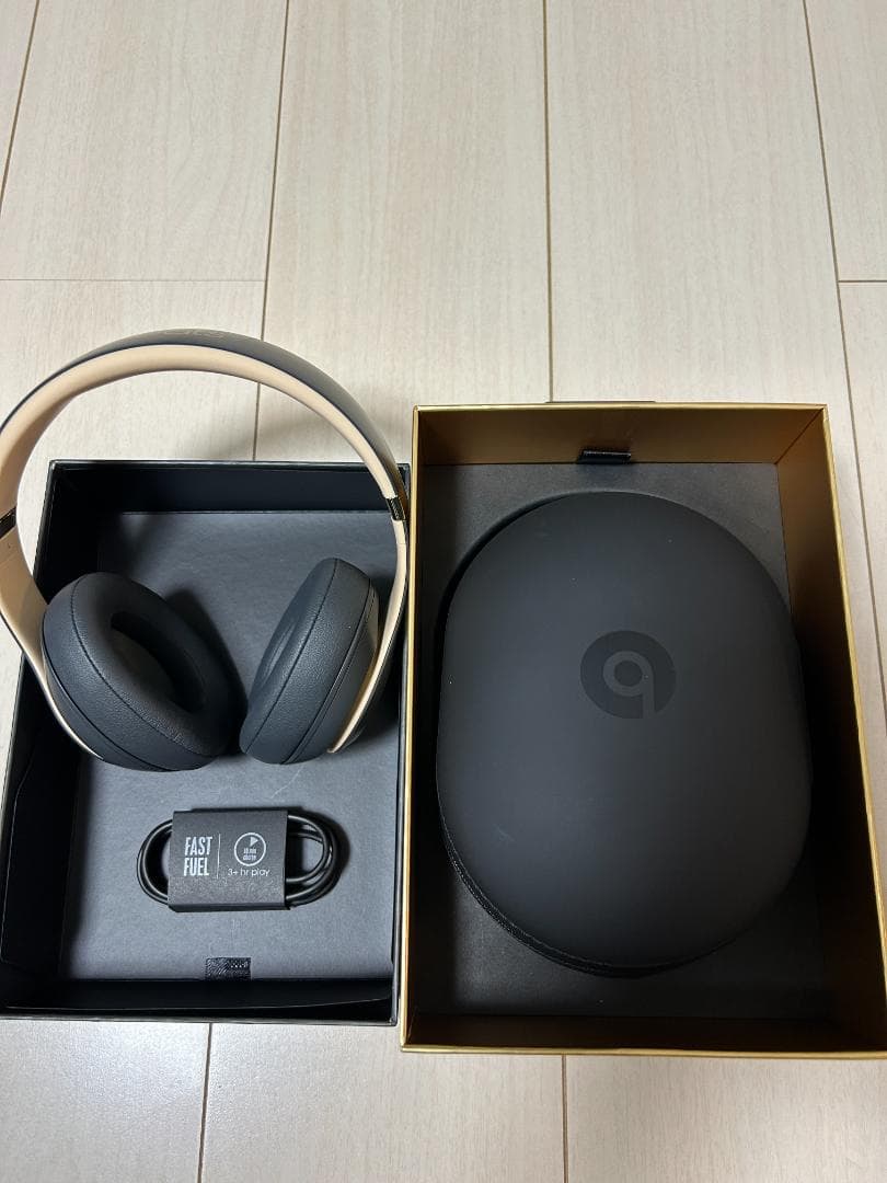 Beats Studio3 Wirelessヘッドフォン シャドーグレー