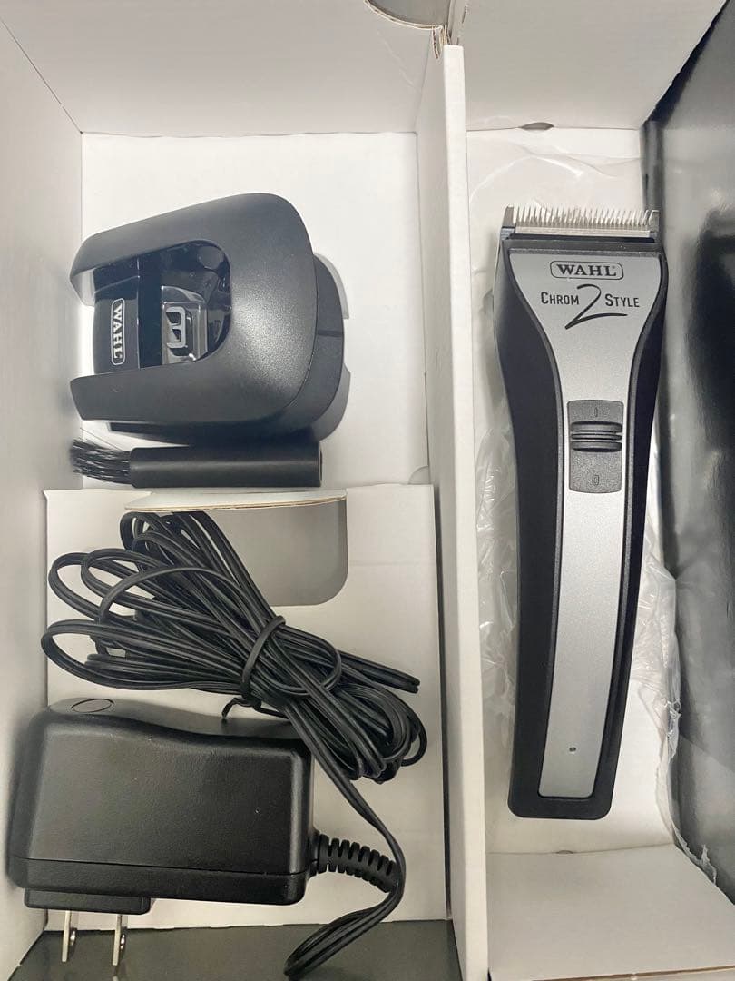 未使用品　理容師国家試験対応　WAHL Chrom2Style Clipper
