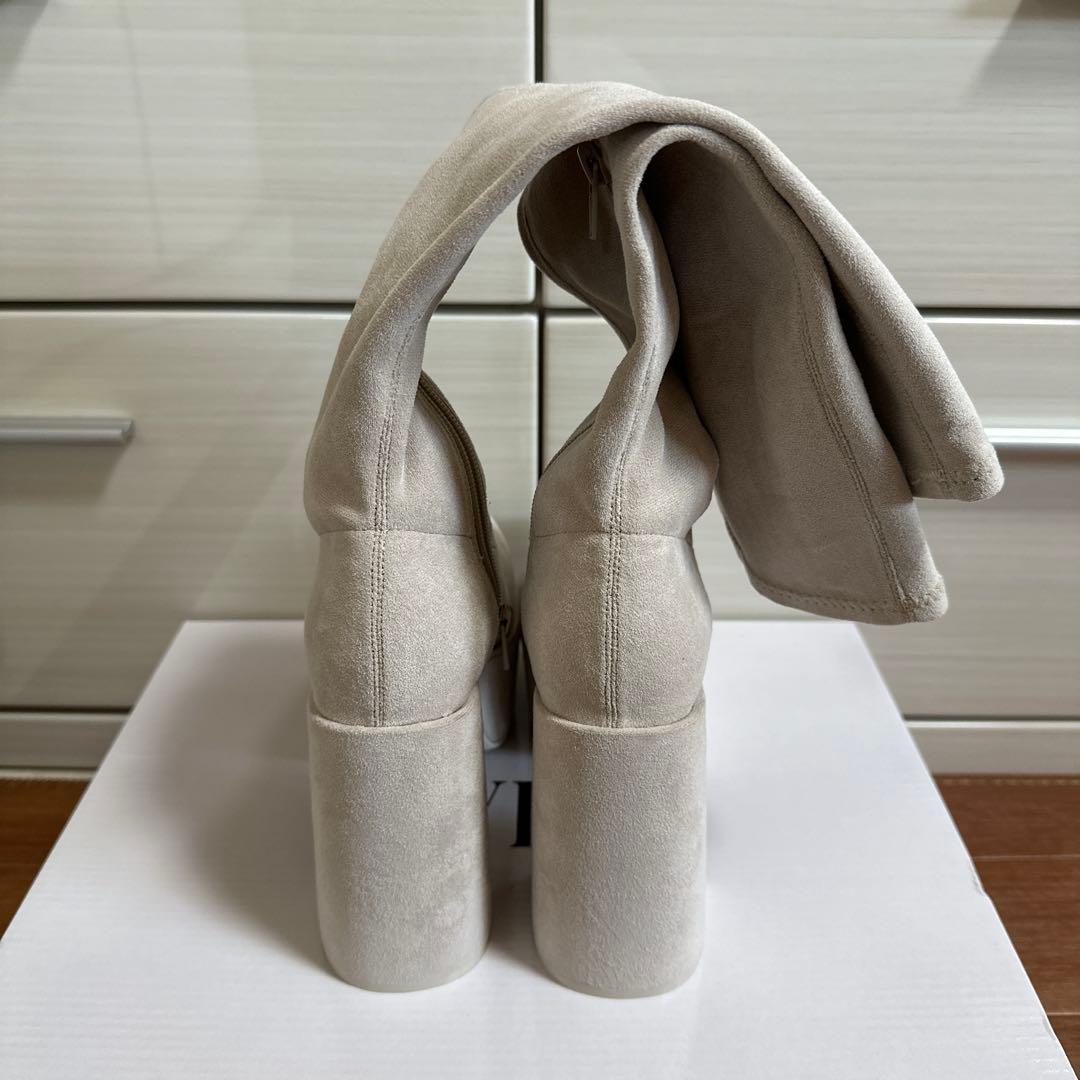 新品★GYDA★ストレッチチャンキーブーツ★ロングブーツ★アイボリーM★ジェイダ