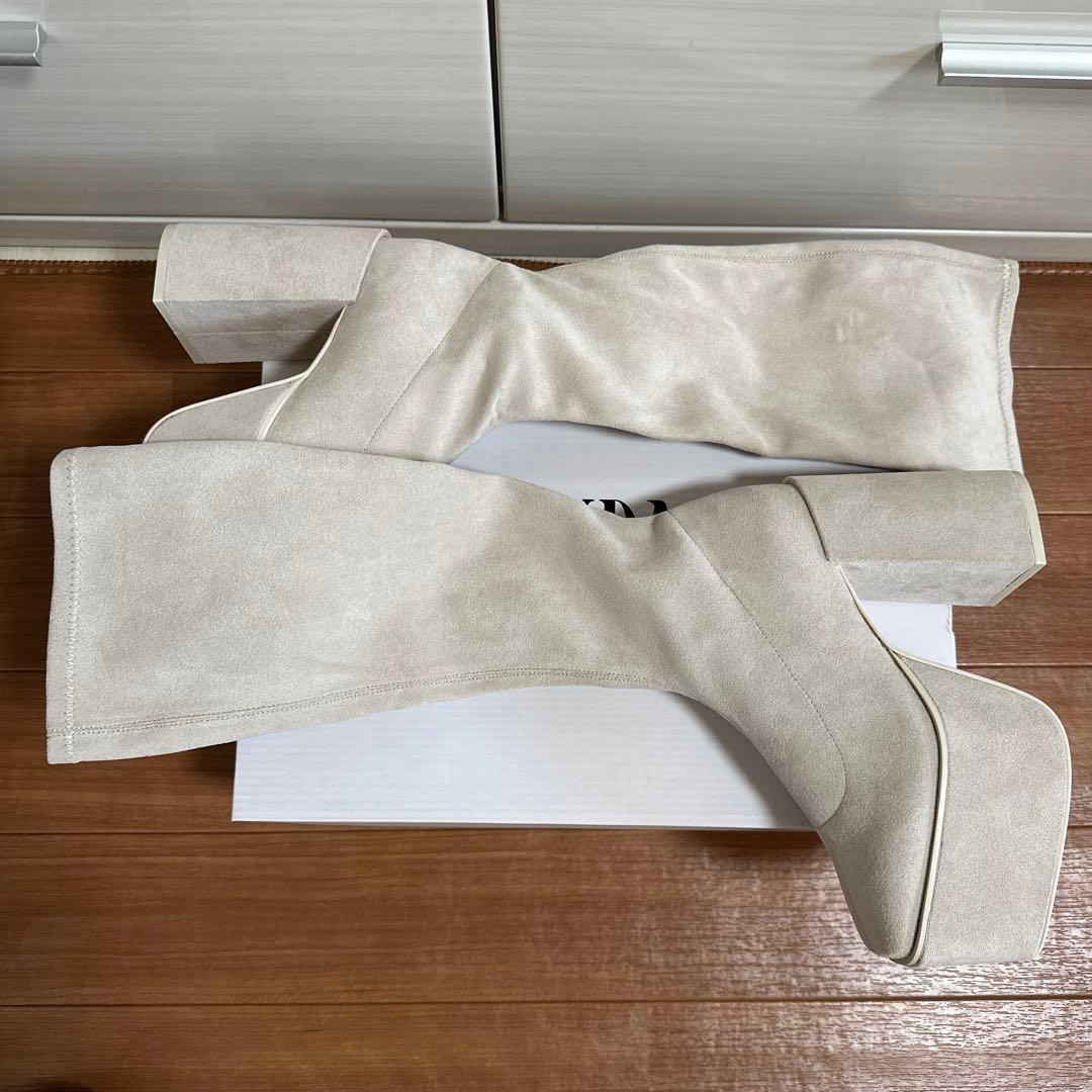 新品★GYDA★ストレッチチャンキーブーツ★ロングブーツ★アイボリーM★ジェイダ