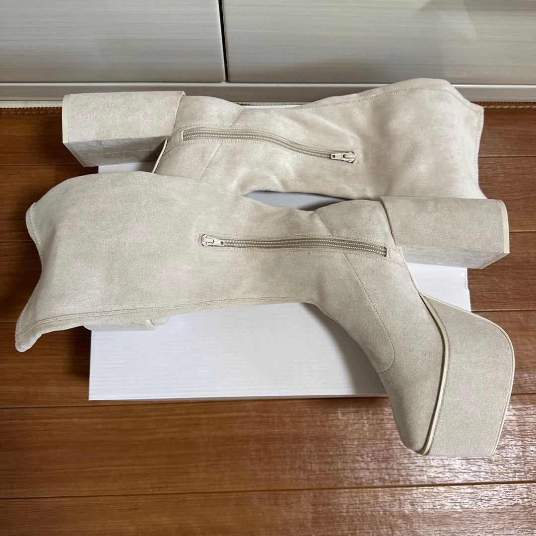 新品★GYDA★ストレッチチャンキーブーツ★ロングブーツ★アイボリーM★ジェイダ