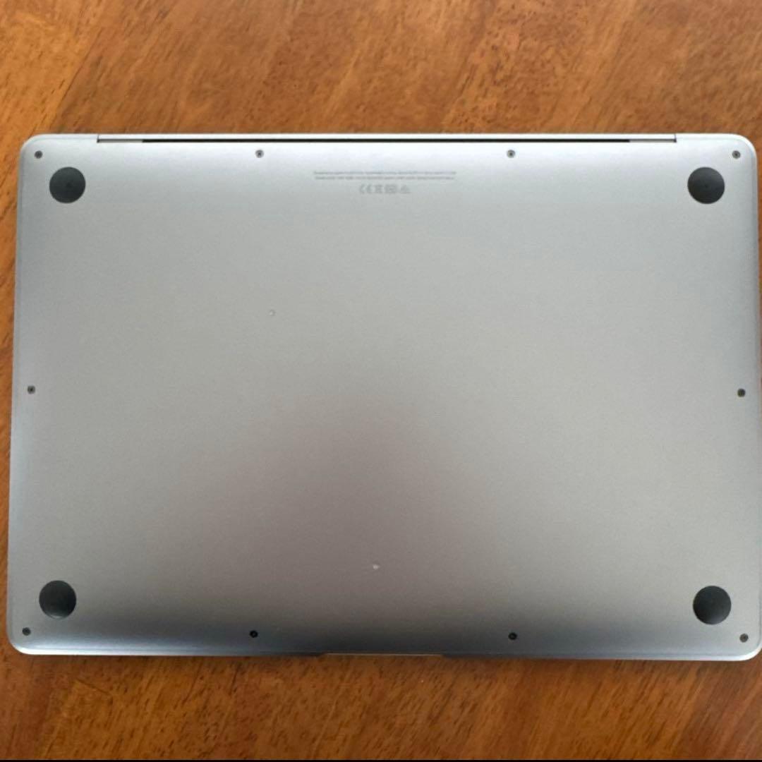 【美品】MacBook Air M1 (★キーボードカバー＆ケースカバー付き)