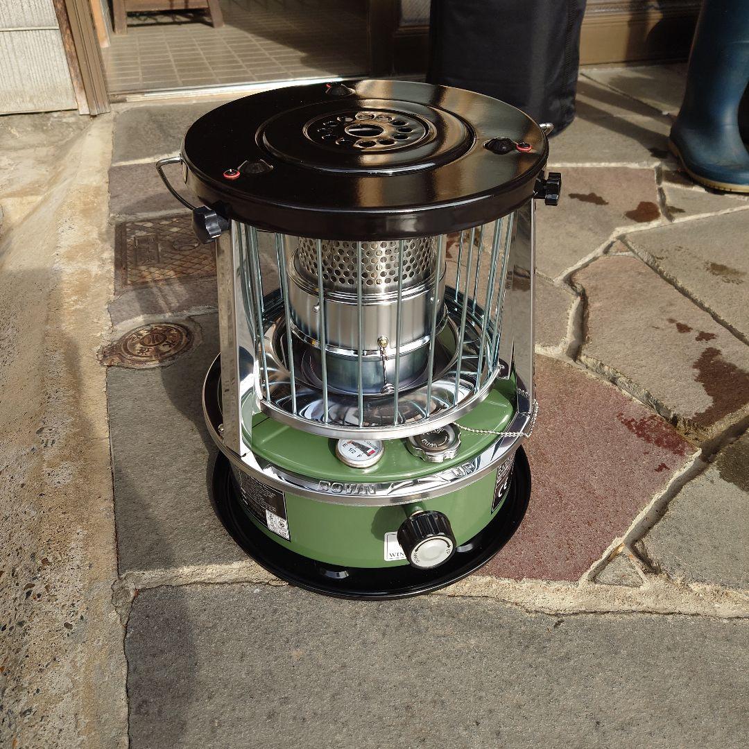 小型対流型石油ストーブ。新品。