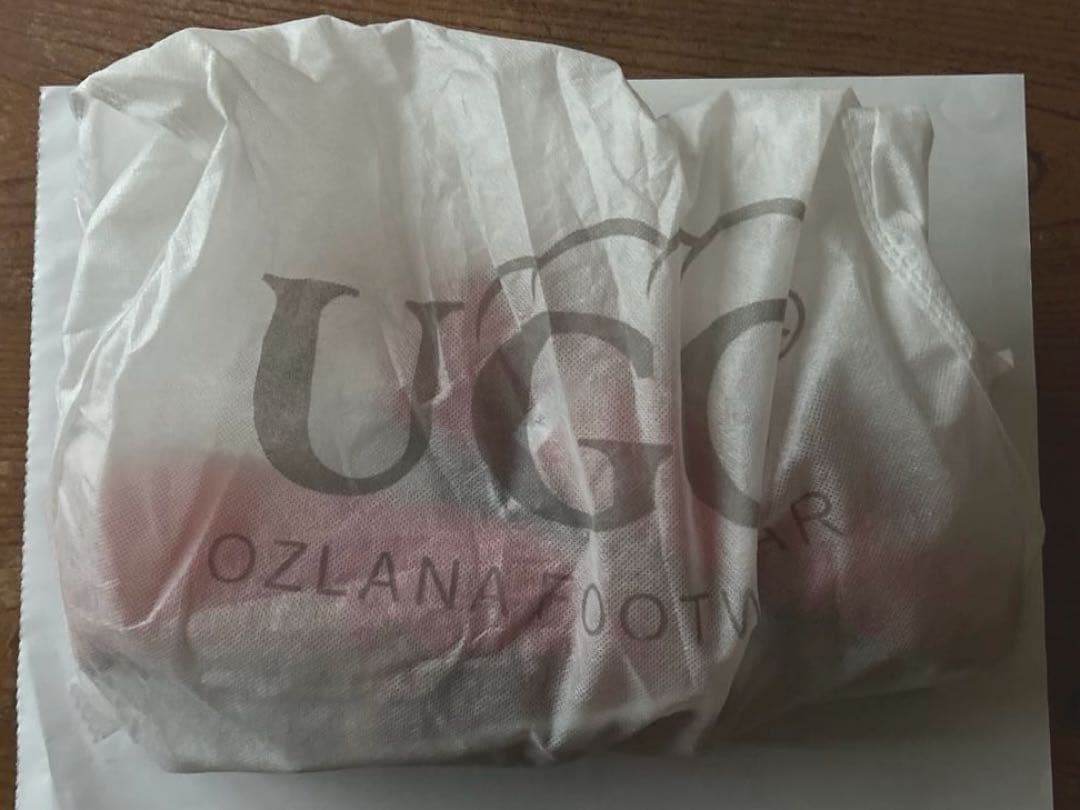 #靴　新品　レディース　UGG 赤 シューズ　ローファー　shoes モカシン