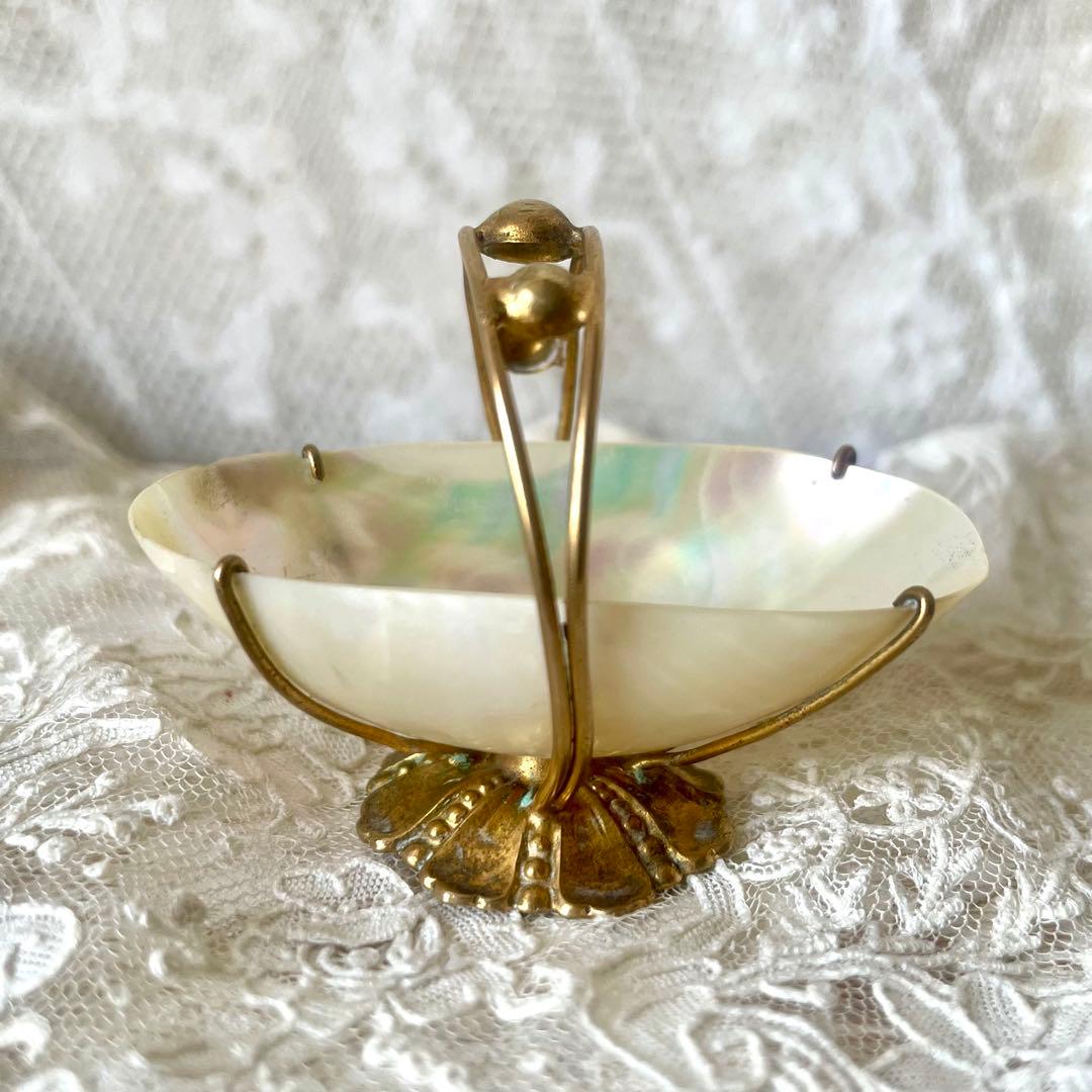 マザーオブパールのバギエ　ドールパニエにも　フランスアンティーク　白蝶貝　かご