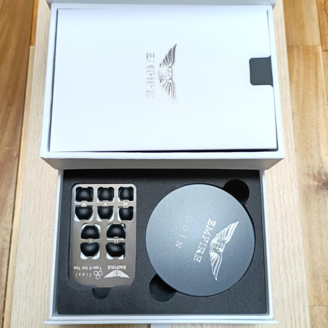 【ほぼ新品・優良個体】 Empire Ears Odin 4.4mm