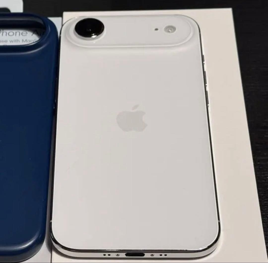 Apple iPhone シルバー 本体 Beatsケース付き