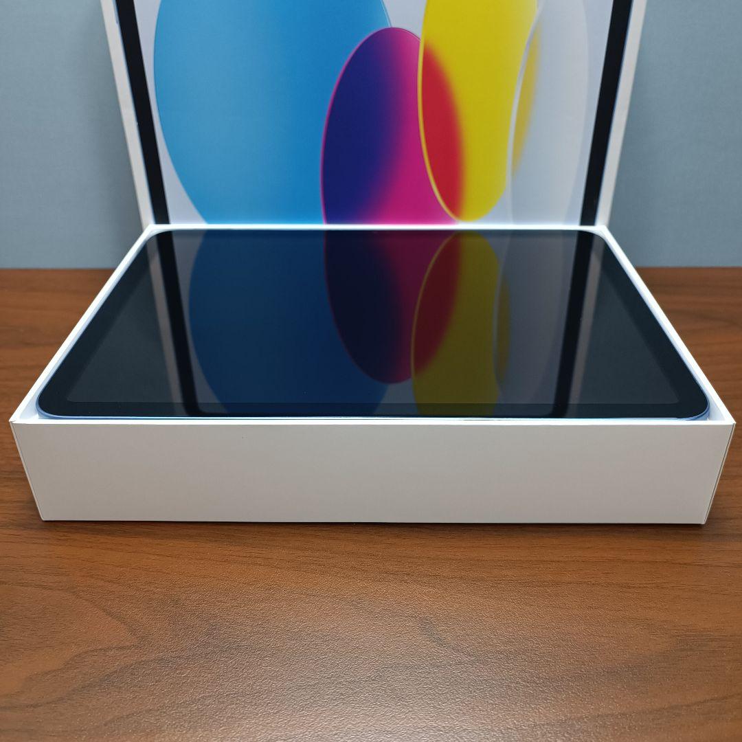 新品同様 iPad 10.9 第10世代 WiFi 64GB キーボード付き