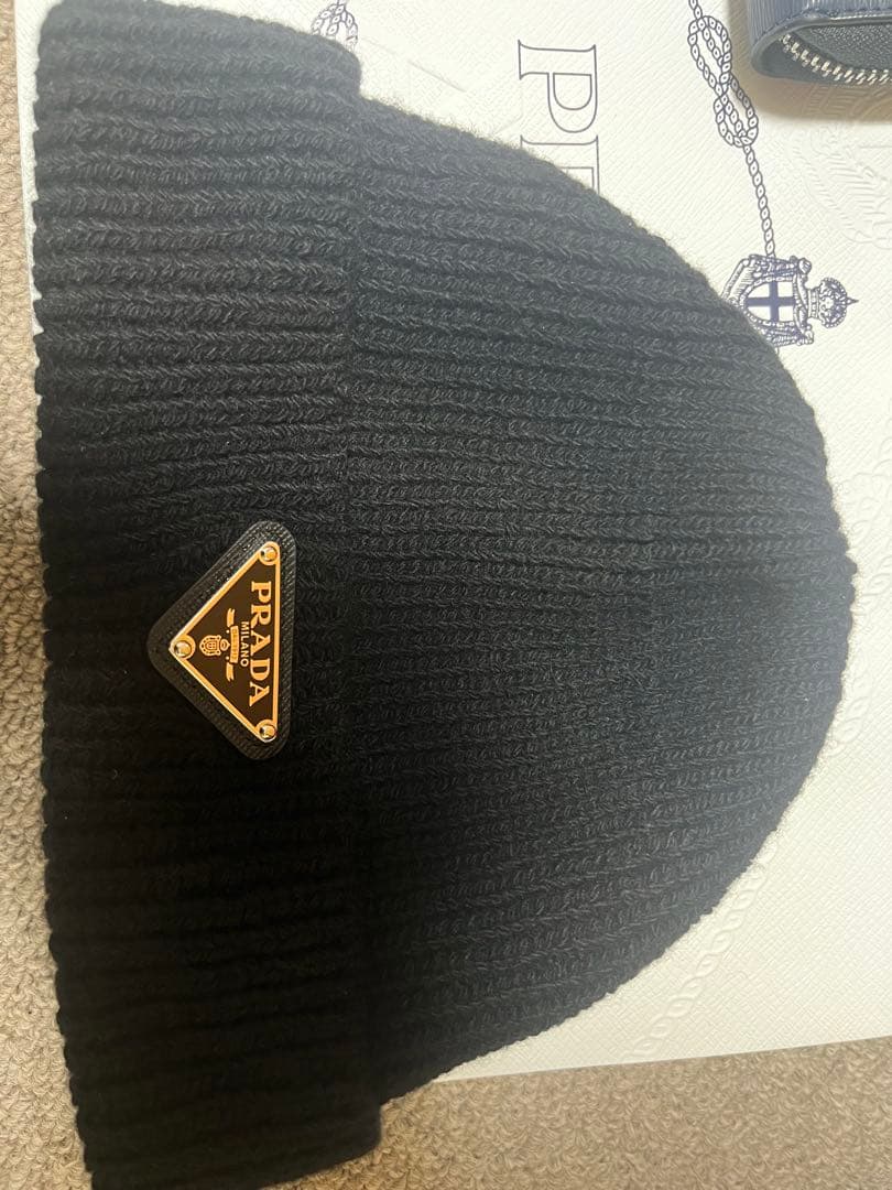 【大人気商品】PRADA プラダ ニット帽 Lサイズ 正規品 紙袋付