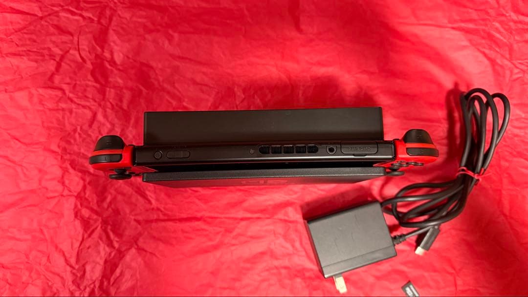 Nintendo Switch 本体 レッド　sdカード入り