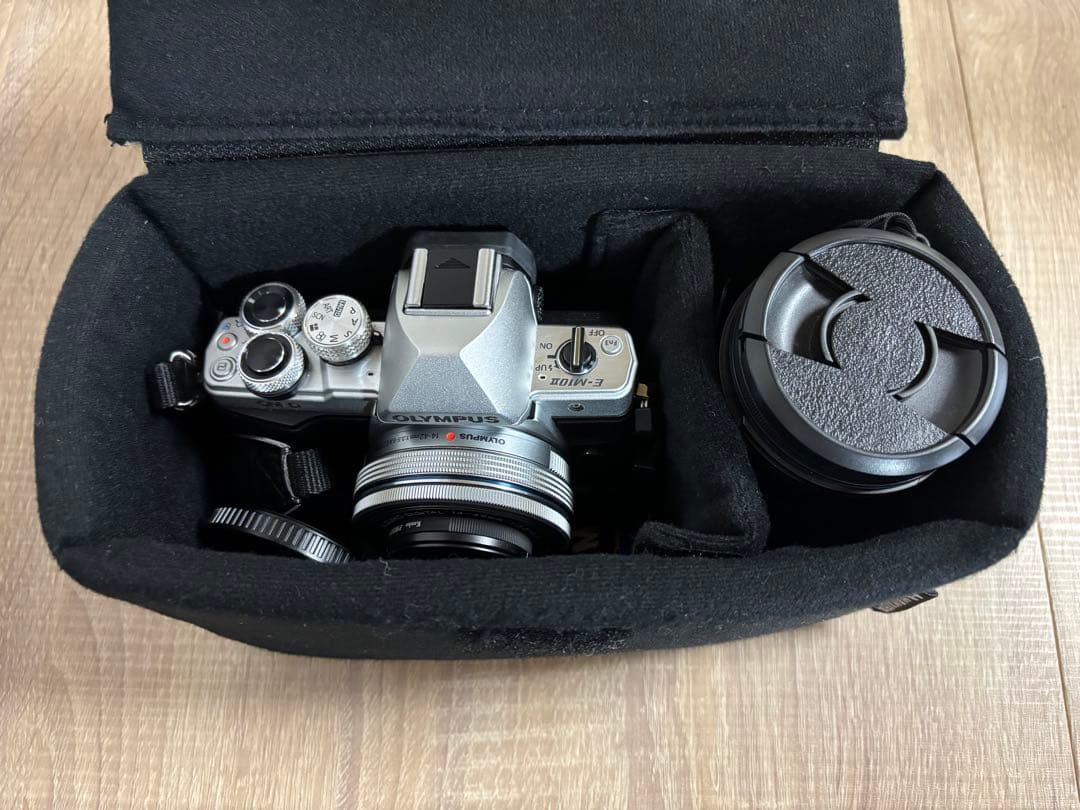 OLYMPUS OM-D E-M10 MarkII ダブルズームキット