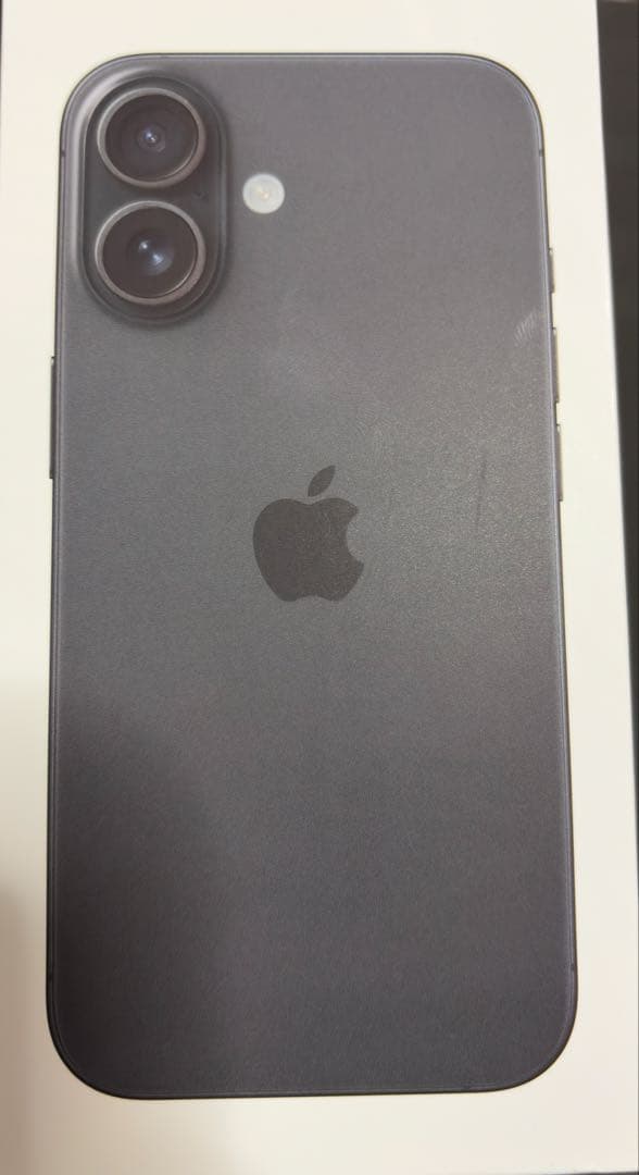 【ほぼ新品未使用】 iPhone16 128GB ブラック SIMロック無し