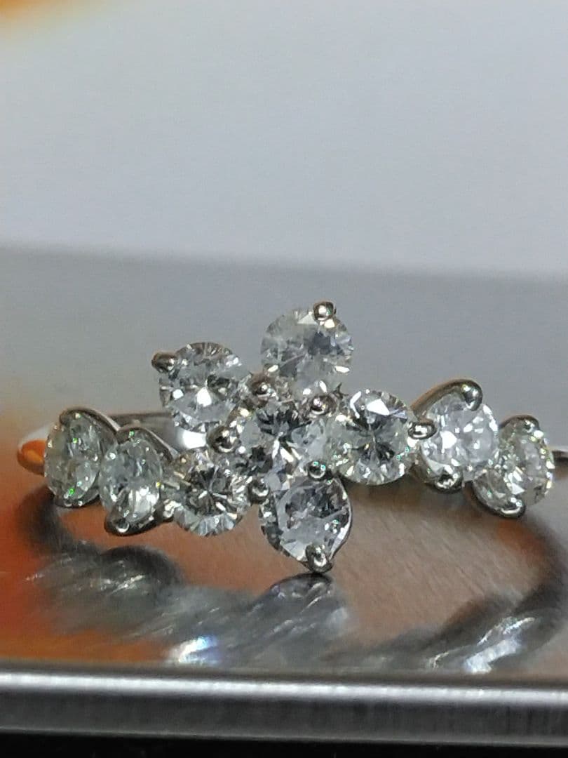 【ご奉仕】Pt900天然ダイヤモンド大粒1.00CTデザインフラワーリング