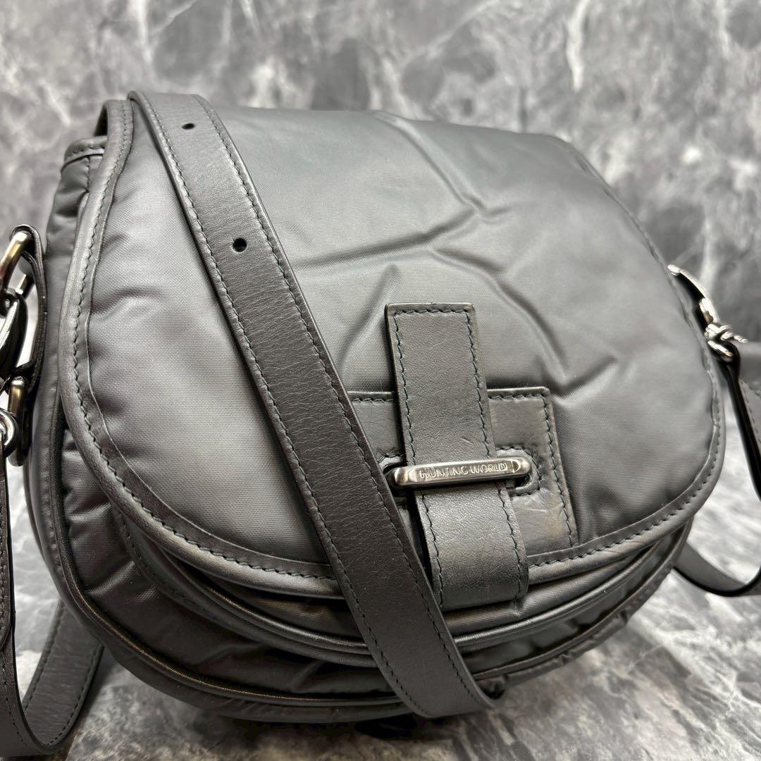 希望額✨ハンティングワールド　ショルダーバッグ　バチューサー
