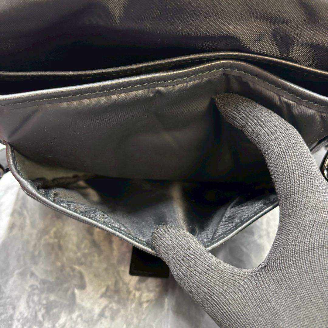 希望額✨ハンティングワールド　ショルダーバッグ　バチューサー