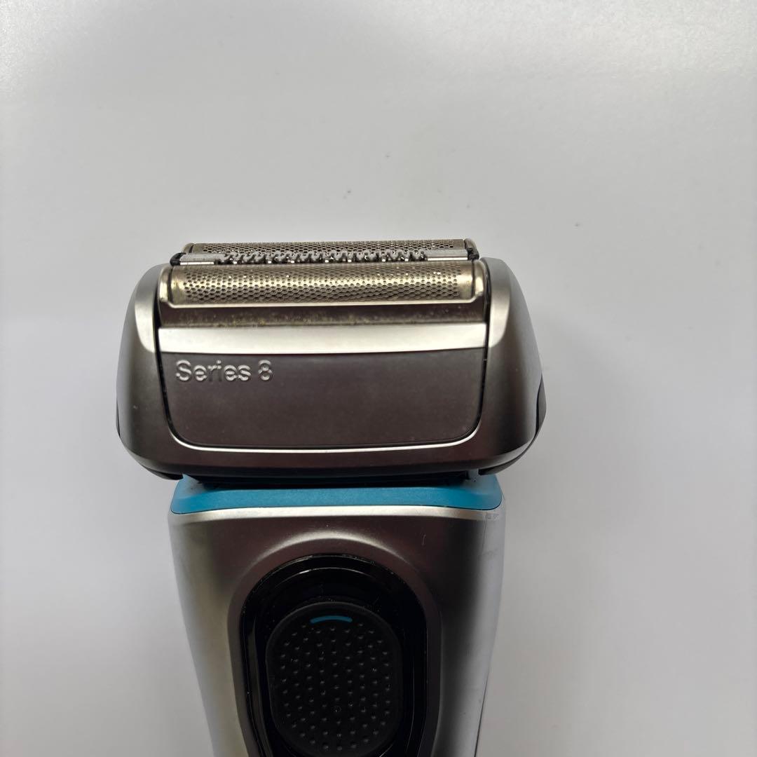 ブラウンシリーズ8 メンズシェーバー本体　洗浄器付き　ドイツ製