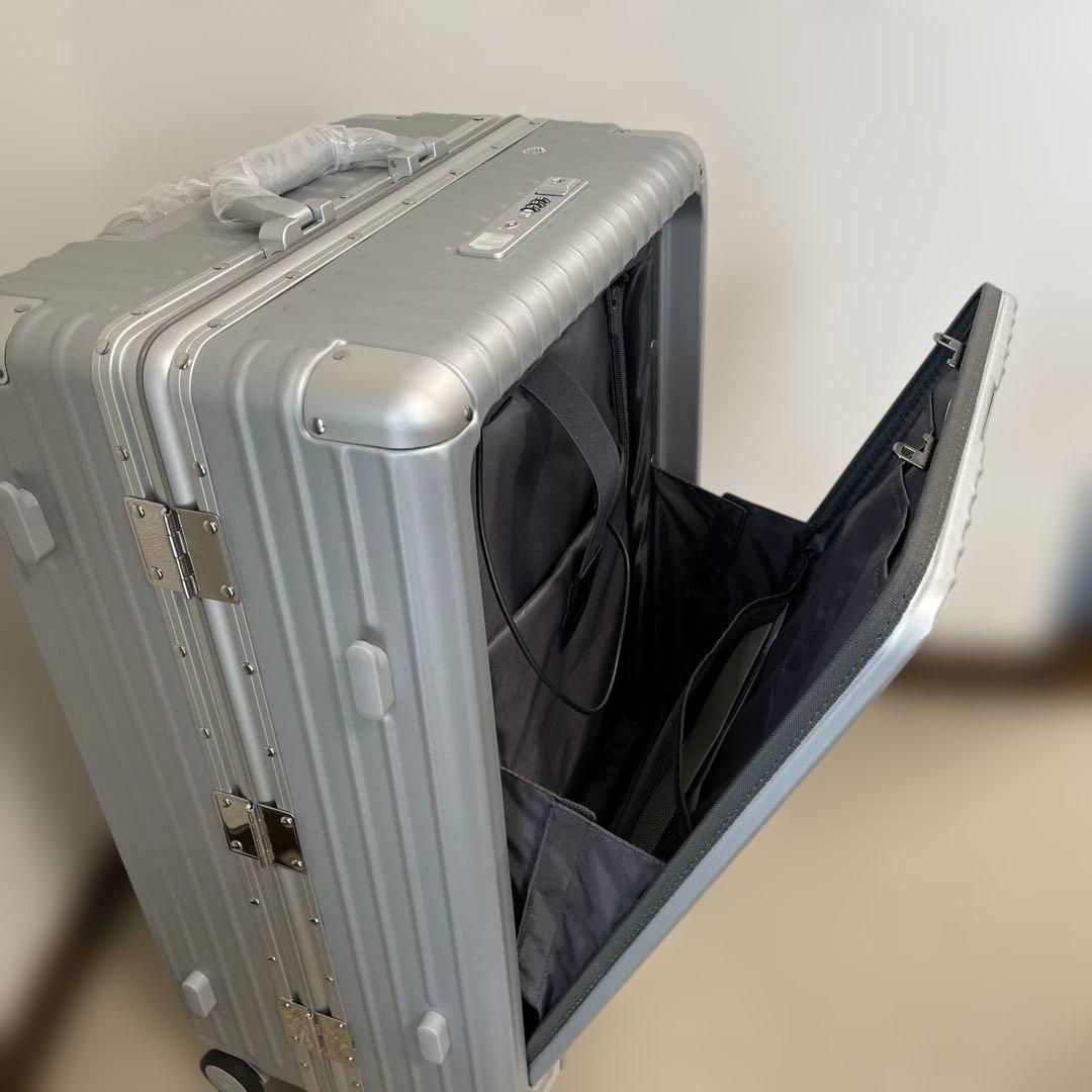 リベティLibeteeキャリーケースMサイズ　新品未使用　カバー&ネームタグ付