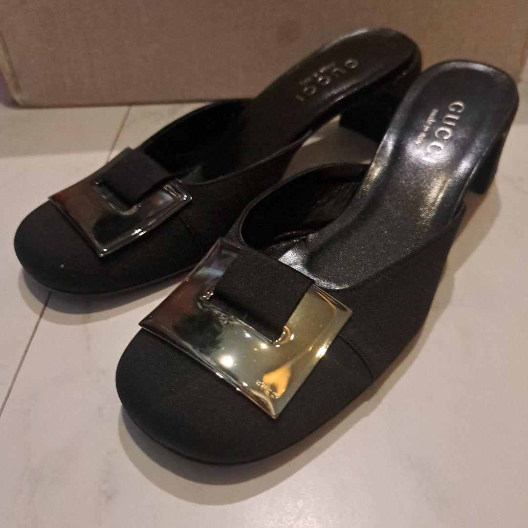 GUCCI ブラック ミュール サンダル