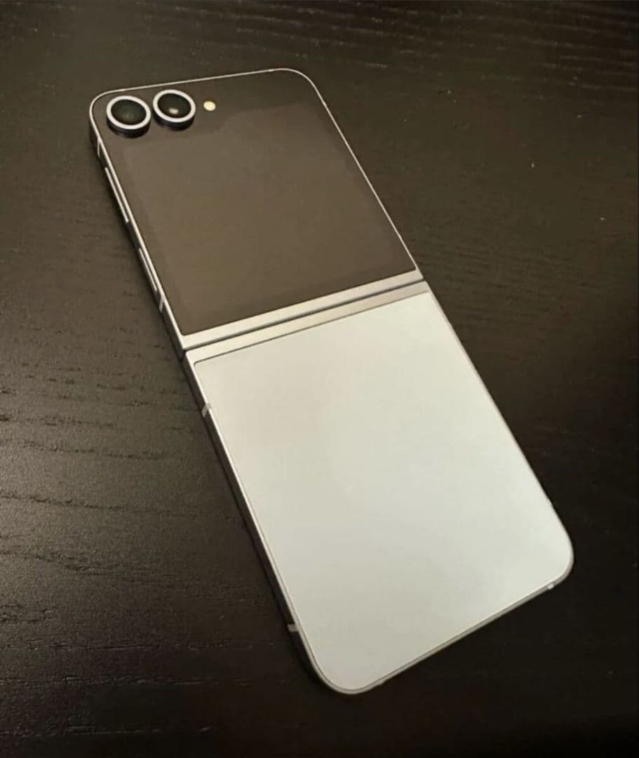 Samsung Galaxy Z Flip6 本体