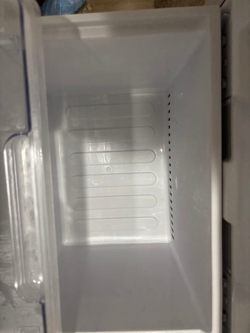 [本日限定大幅値下げ！]SHARP 冷蔵庫　150L SJ-D15H-W