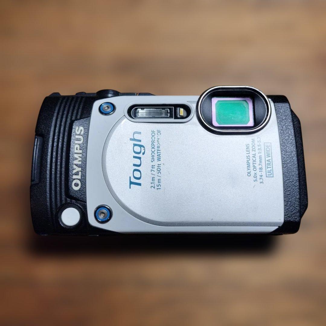 OLYMPUS STYLUS TG-870 Tough デジカメ