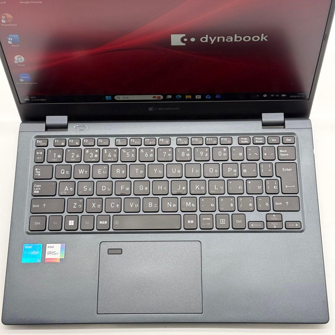 美品 dynabook 11世代i5 16GB SSD256 高速静音 875g